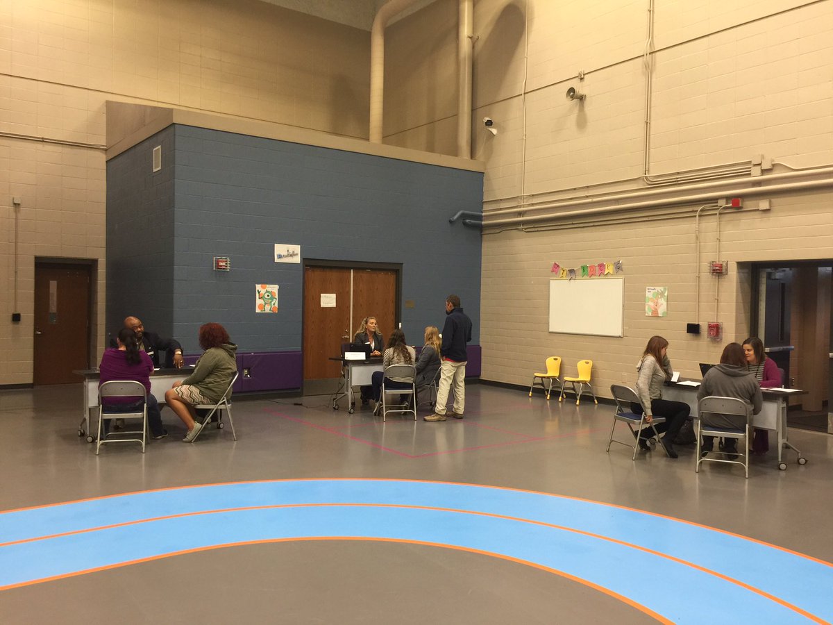SekulaDavid's tweet photo. @BDU_Scholars Parent Conferences night #1 was a huge success!  Looking forward to night #2 this eve 5:00 to 8:00 pm!  #bdu #wearewayne https://t.co/8e06fbZQyL