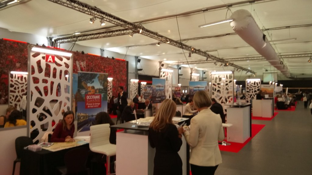 PresseTourisme's tweet photo. Ambiance studieuse cet après-midi au Salon #DestinationIncentive #SuddeFrance, stade Ernest Wallon à Toulouse. https://t.co/SbPri7T85N https://t.co/pr7ydBXyrv