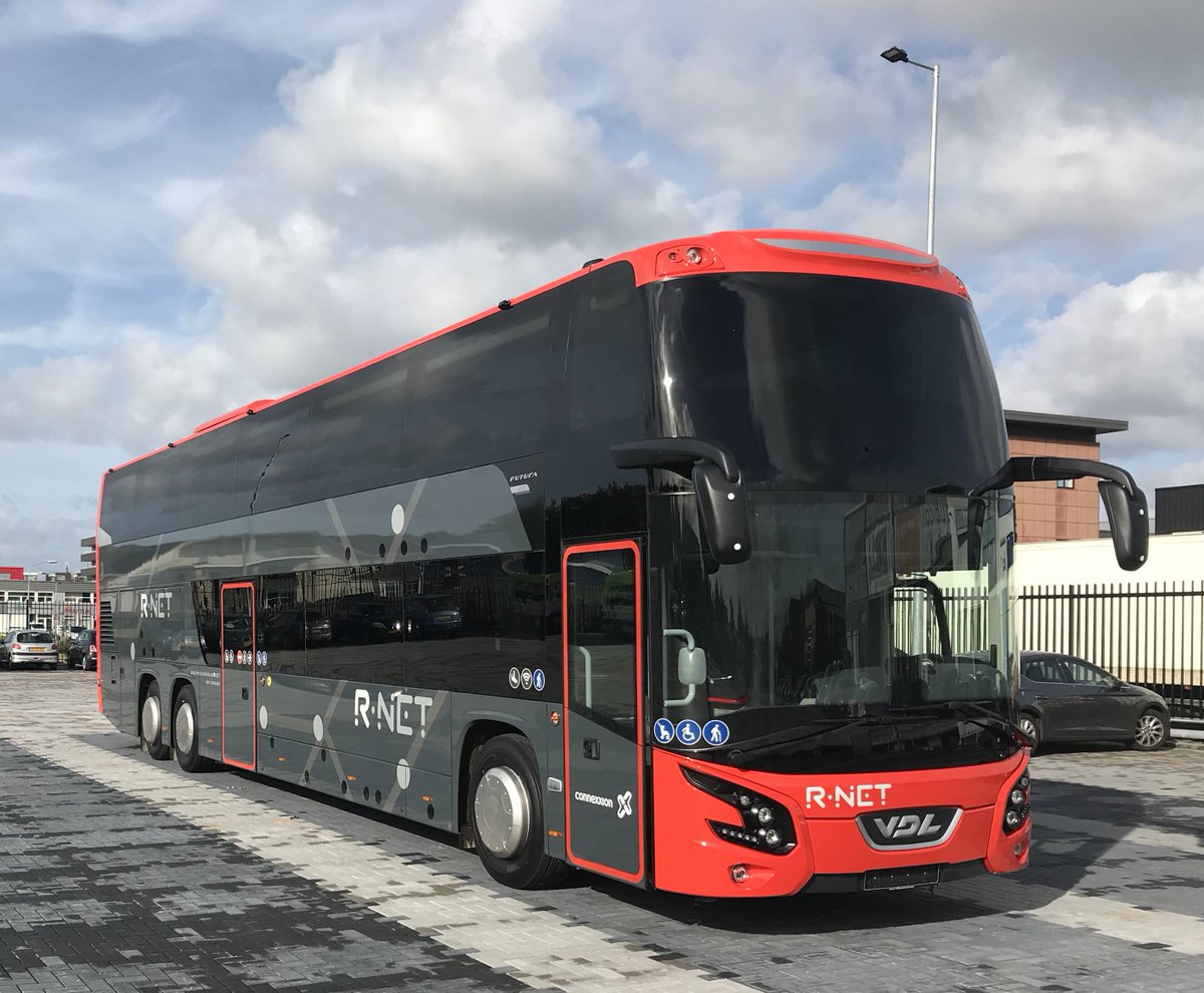 Connexxion's tweet image. Eerste dubbeldekkers aangekomen in Haarlem! Deze beauty's rijden vanaf 10-12 tussen Haarlem en Amsterdam Zuid: bit.ly/2kInbCM