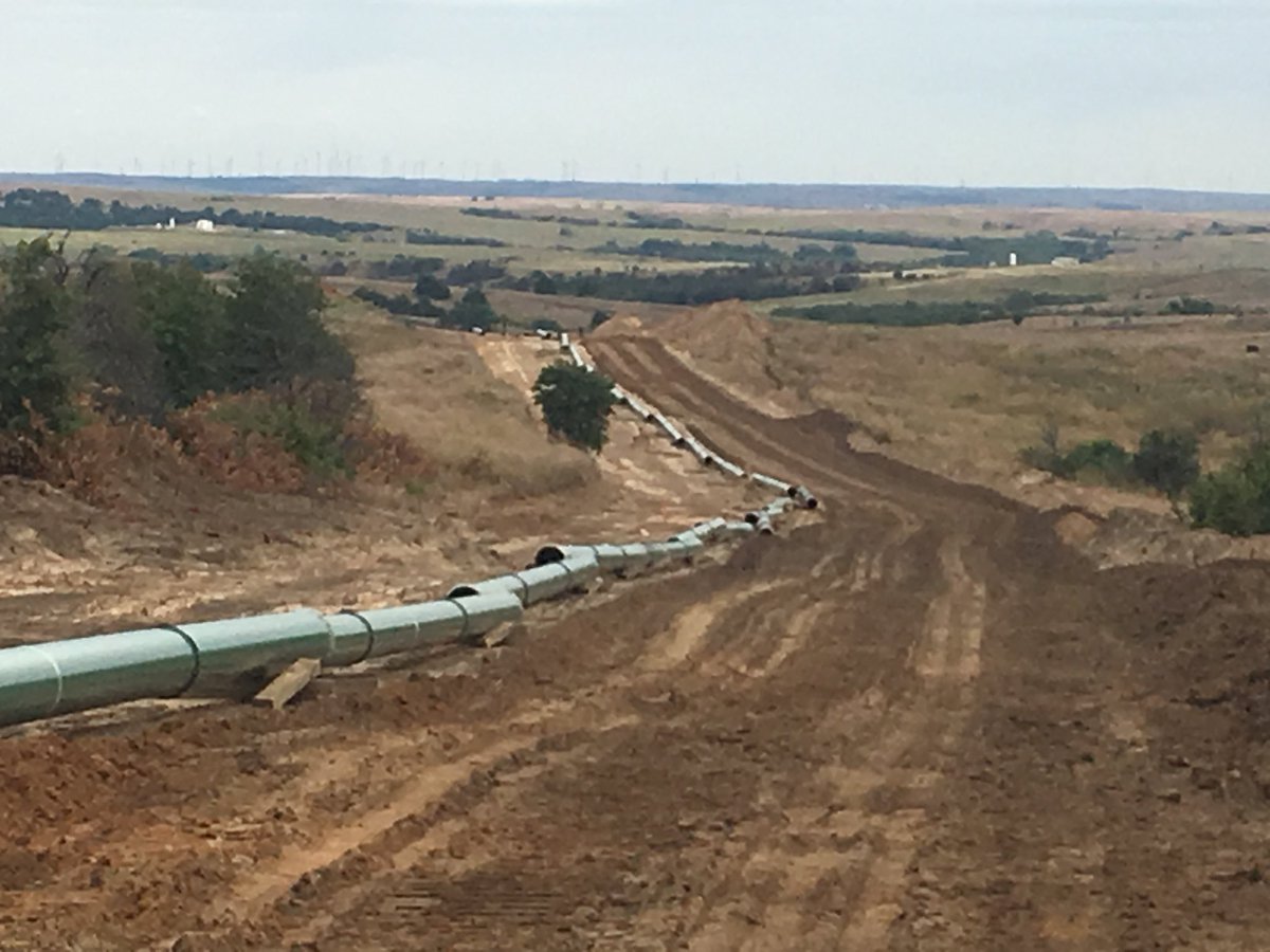 RandRPipeline's tweet photo. Our 👷🏻guys are really working hard💪🏻 and safe to make deadlines! Great crews, 🎉we have!! 👍🏻 #checkusoutonfacebook #randrpipeline https://t.co/sLioBtbic0