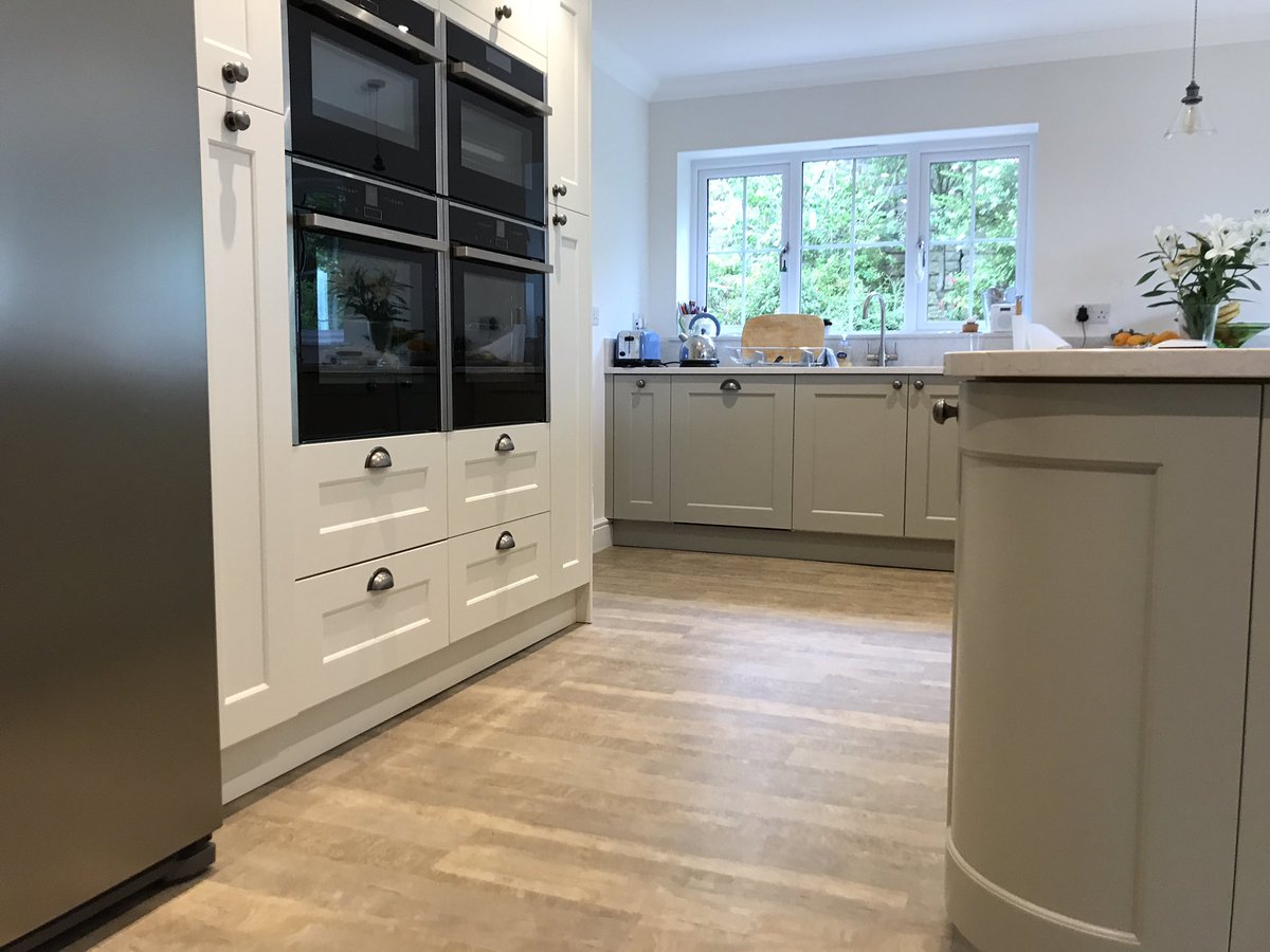 oxkitchenstudio's tweet photo. Visit our website https://t.co/XtuJsEqA4v to see some of our fantastic kitchen projects https://t.co/DTv9Amn3IE