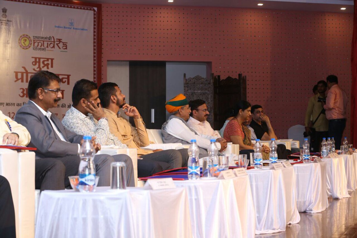 Baldev6877's tweet photo. Mudra Promotion Campaign at Daman organised by Dena Bank https://t.co/cWV5z3vjkw