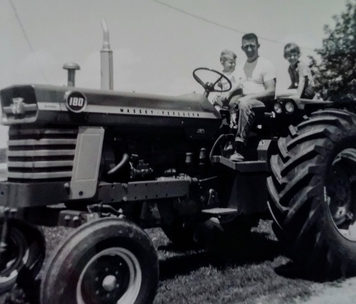 TeriBarrMedia's tweet photo. #ThrowbackThursday @949WOLX: Here it is -- in honor of my Dad's Birthday, and #NationalFarmersDay ❤ https://t.co/RXVYIxiWwX