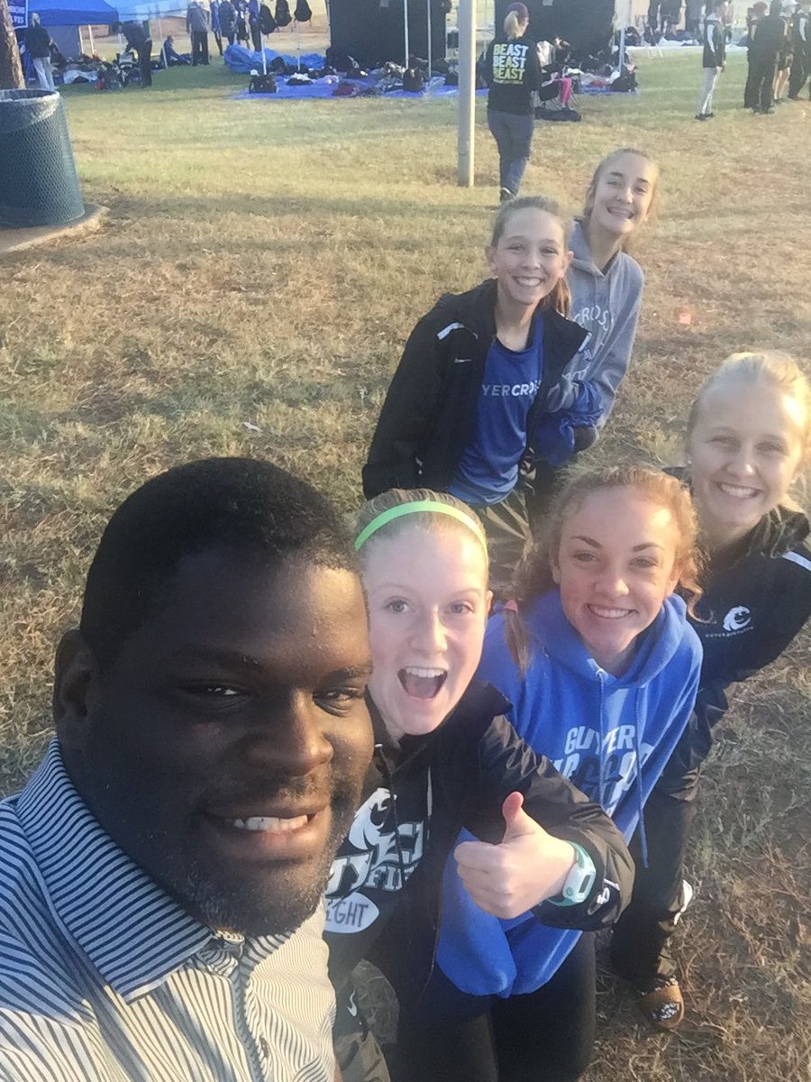 CSOSUAVE17's tweet photo. Great morning for our cross country boys and girls to dominate! #guyercross #heartofchampion https://t.co/eSD7RBRBeS