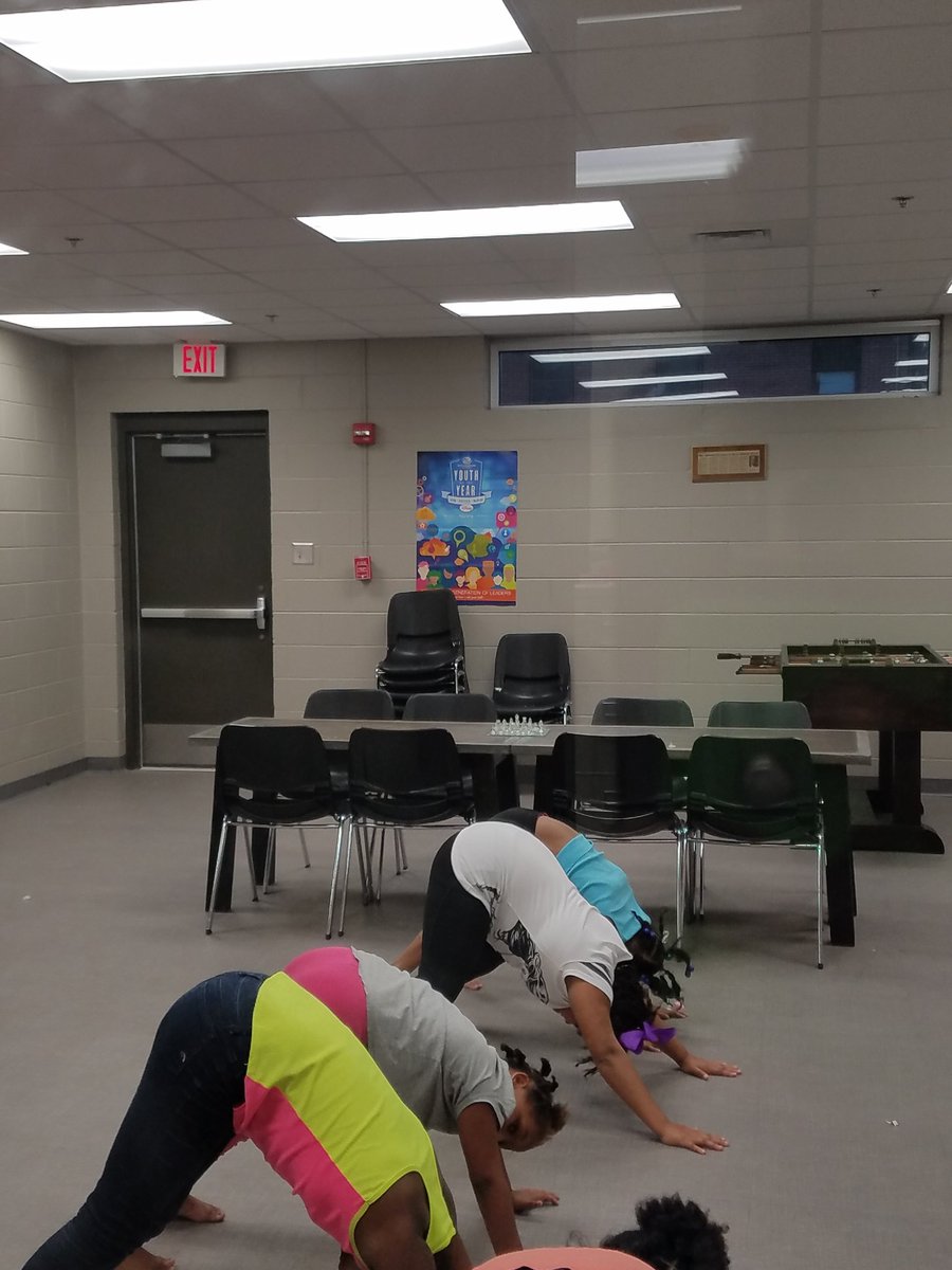 BGCGEC's tweet photo. Our girls getting their yoga in! https://t.co/mcaXAoLWmi