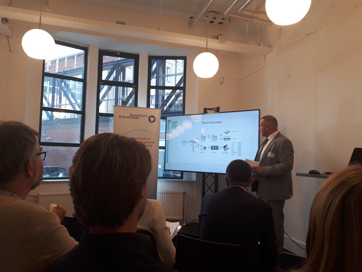 Lkeetels's tweet photo. Gemeenten als aanjager en afnemer in een #CirculaireEconomie. Almere geeft het voorbeeld #CirculairCafe https://t.co/tvQ8GFV5BL