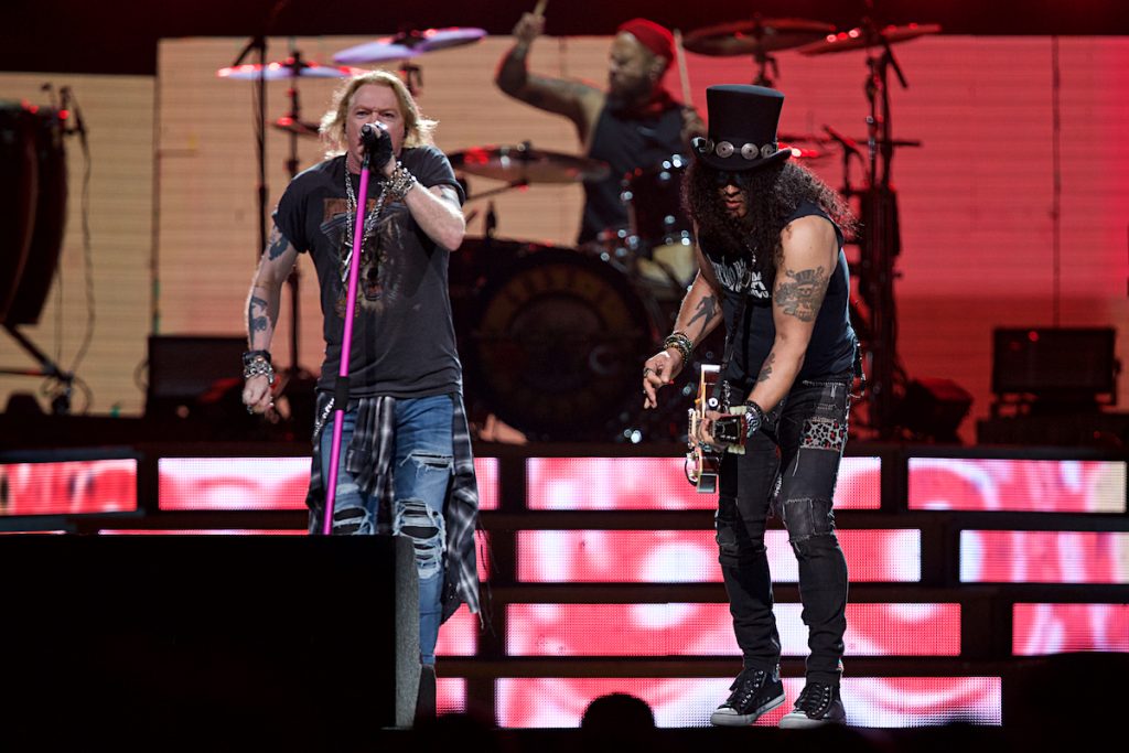 SlashNews1's tweet photo. [GALLERY] Guns N' Roses at the Wells Fargo Center 
https://t.co/bx2zHSQfSd
PH: Derek Brad
#GNRinPhilly #Slash https://t.co/V3EBZztlzQ