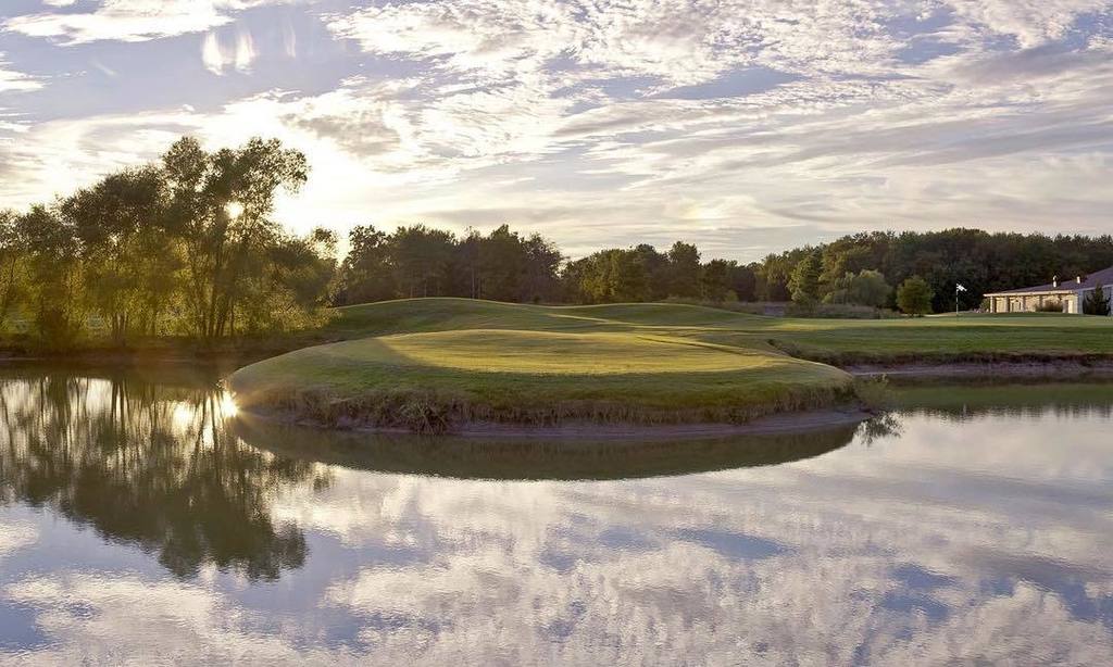 parhackr's tweet photo. The @parhackr squad will be joining The Bay Club in MD this week. Hope the weather holds out! #golf #maryland #cra… https://t.co/stZgIelacX https://t.co/hQSkr62OPv