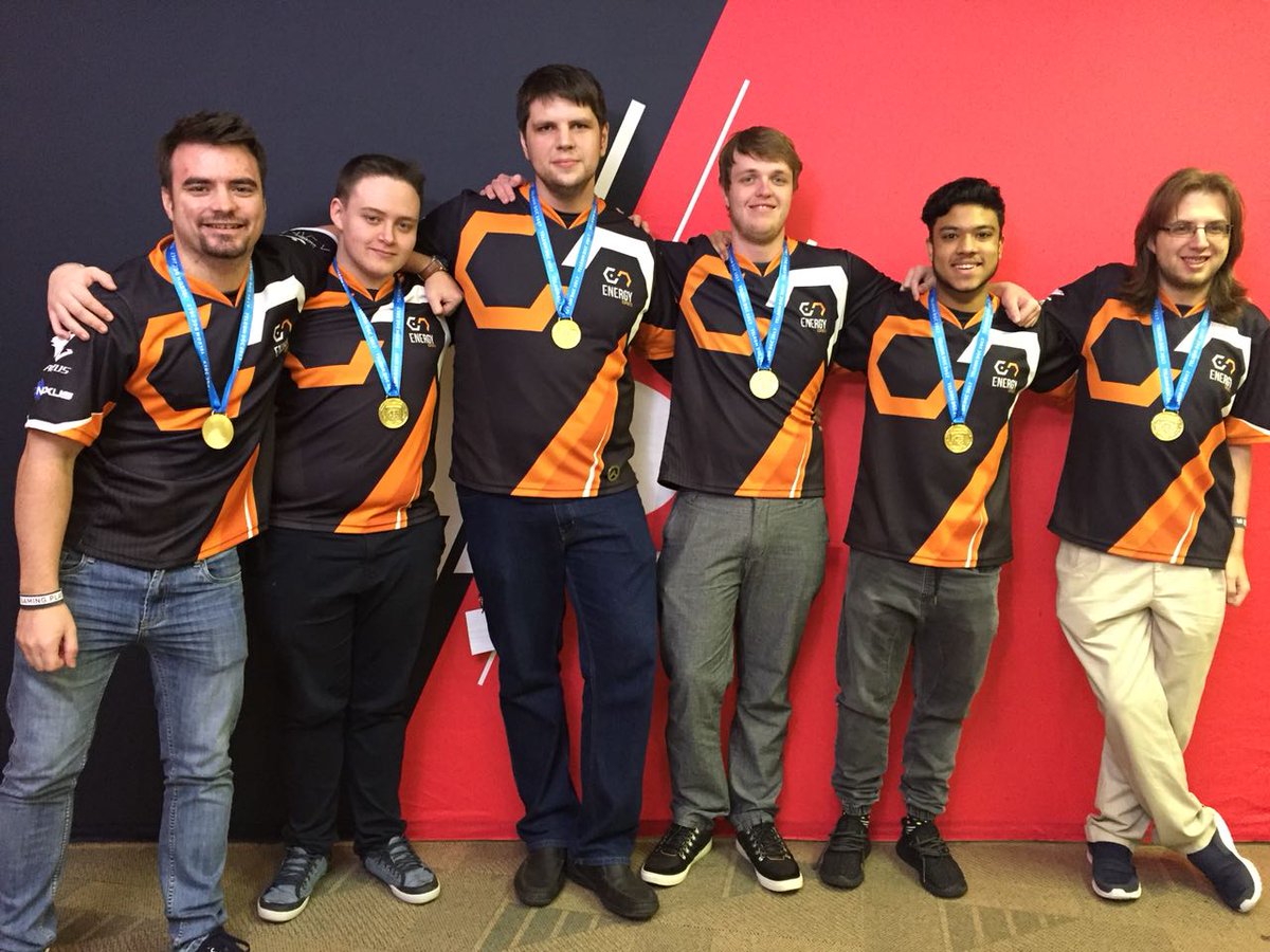 GlennZA's tweet photo. I caught up with @TimesLIVE during @rAgeExpo this past weekend chatting esports. https://t.co/blyAaJz2xp #Energy2017 #rAgeExpo #Champions https://t.co/V4dpTBOdUI