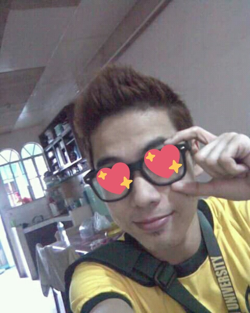 CutieGoatee's tweet photo. Throwback Thursday π
Panira este pampagood vibes ng gabi nyo haha π
#FeelingGenius
#Tamarraw https://t.co/nhygAk8cCW