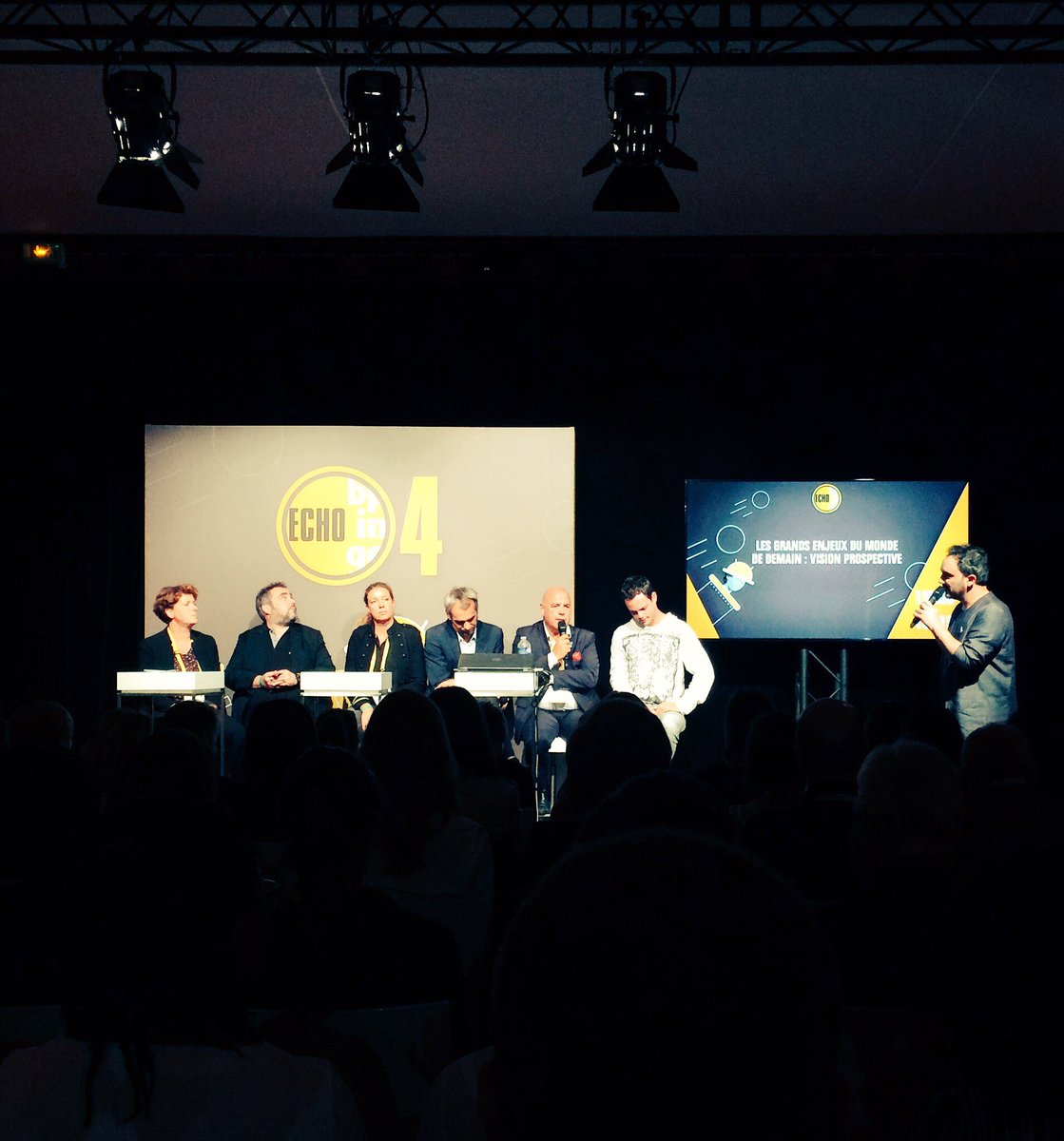 "L'#humain a tendance à surestimer ce que la #tech peut faire en 2ans et à sous-estimer ce qu'elle peut faire en 10ans" #innoGeneration