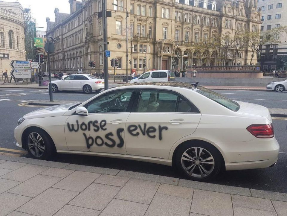 EternalJobs's tweet photo. Probably not the best way to quit your #job! Spotted outside @TheQueensQ in #Leeds this morning. Article by @TheSun: https://t.co/5J8soxakUm https://t.co/eI3JJgBHzC