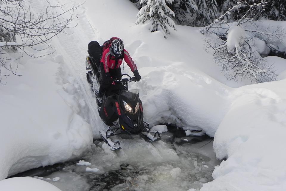 KamloopsSAR's tweet photo. Yes, we train for that too! With terrain we cover, snowmobile training is necessary annual event for #Kamloops #SearchandRescue #soonnow https://t.co/Gj1ssyU7Pv