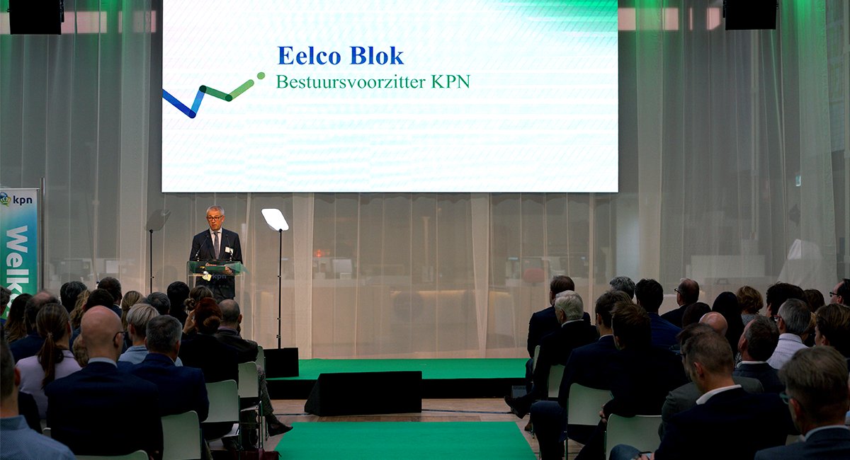 Eelco blok (bestuursvoorzitter KPN) over het belang van techniek voor cliëntautonomie en zelf- en samenredzaamheid. #QE17 #MijnZorgnetwerk