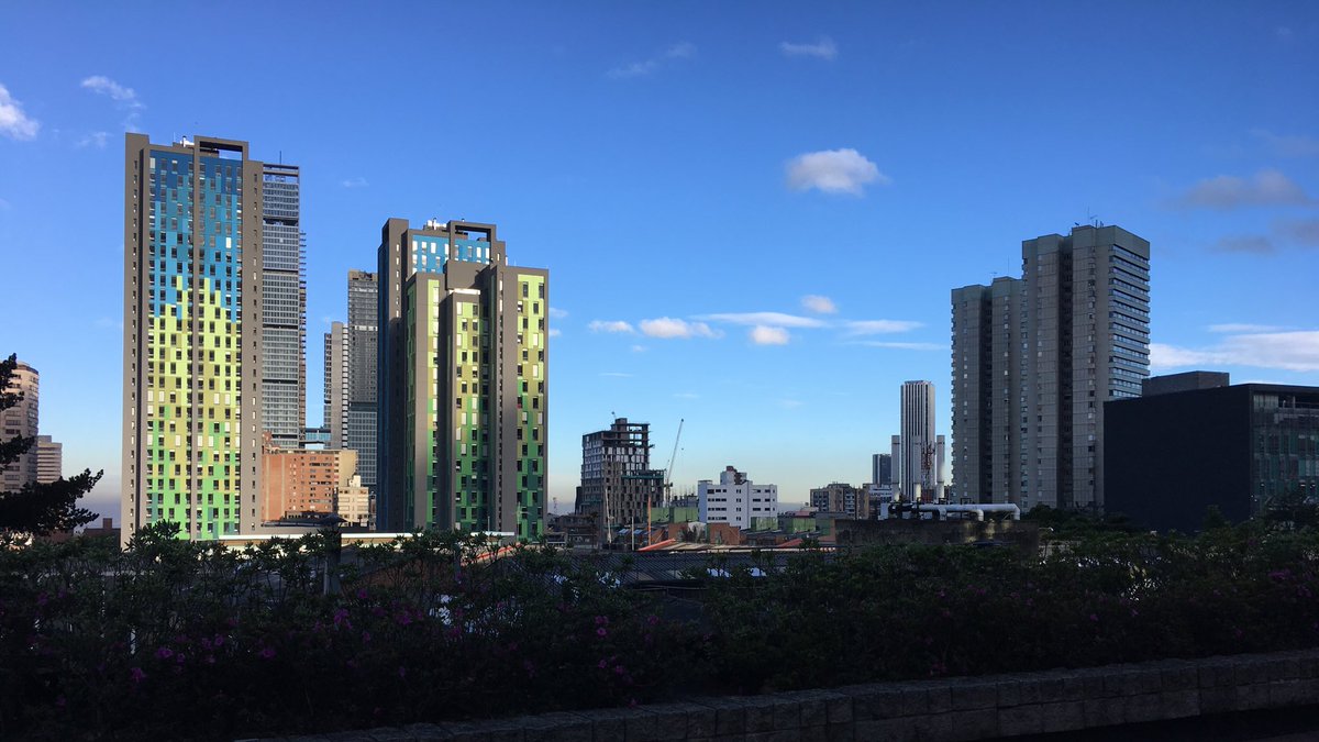 rforeroh's tweet photo. Buena vista para iniciar el día hablando de #NuevaAgendaUrbana @CityProsperity y urbanización en #Colombia en el @CiderUniandes @onuhabitat https://t.co/I8emHxfNdt