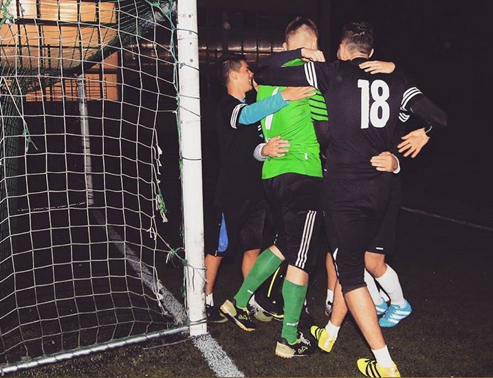 PrimaveraLbn's tweet photo. Awans do Ekstraligi @LAKP2005 mamy już przyklepany. Ale dziś walka toczy się o Mistrzostwo I ligi. Wszystko w naszych rękach! ✊💪⚽️ https://t.co/6ThqHOF27S