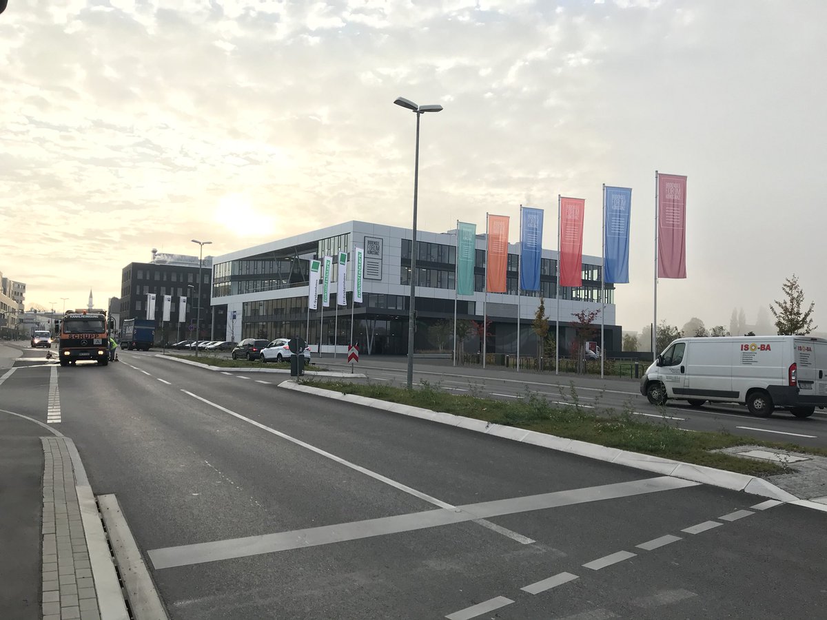 marco_debnar's tweet photo. Great customer event #Bechtle Bodenseeforum @DellEMC_DE @benjaminkrebs1 @JoaRapp @jensziegler @SvenMueller72 #ISILONrocks https://t.co/gOdB7Hg2Vq