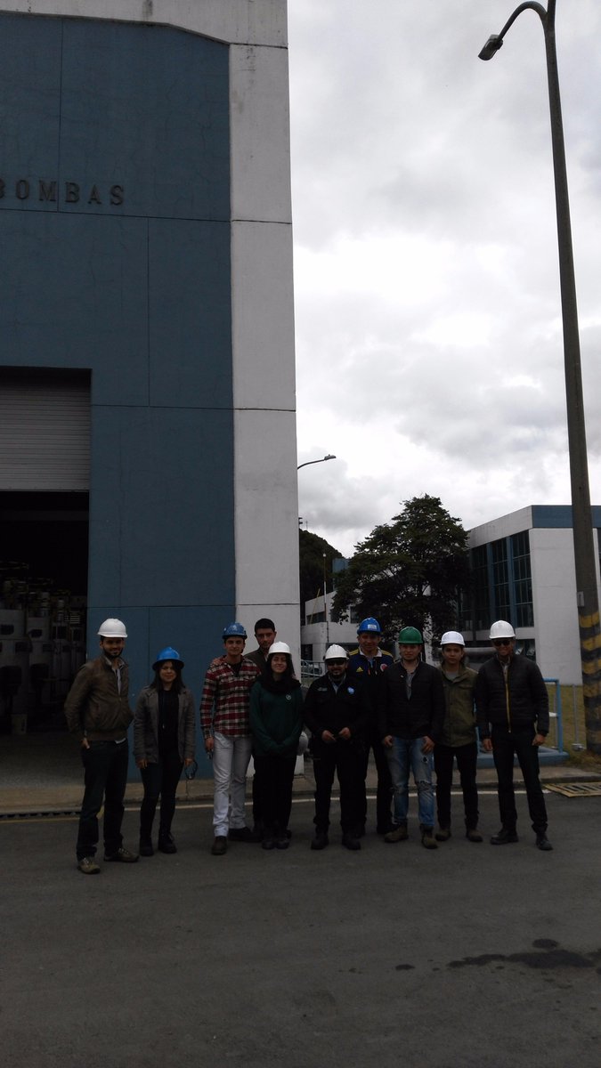 HidraulicaECI's tweet photo. #Evento_IMEC_Escuela Estudiantes de Máquinas Hidráulicas de la @Escuelaing visitan instalaciones industriales. Estación de Bombas de Tibitoc https://t.co/X0fqDPvR4f
