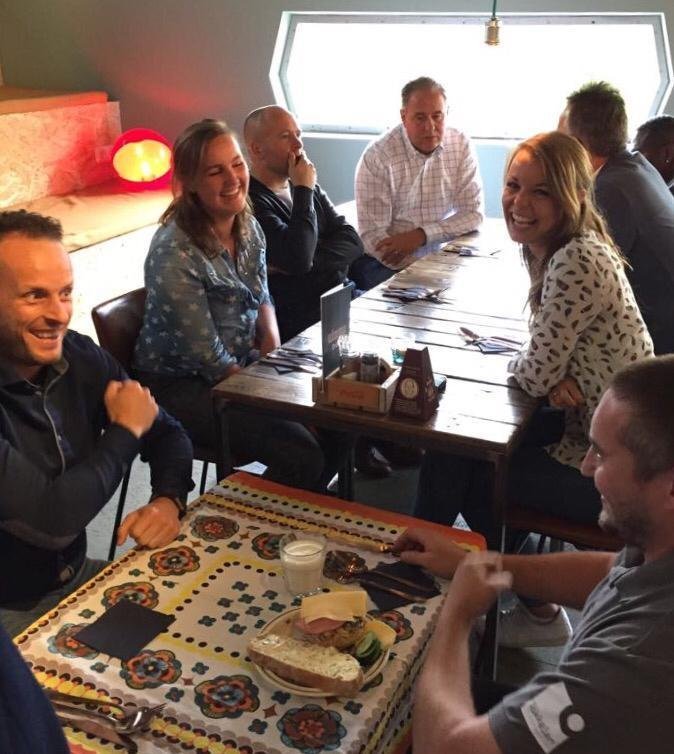 HEYDAY_FM's tweet photo. En ook Team @gem_Nijmegen doet mee aan het @IntegratieDiner! #AAFM #Gommers #Cuppens #Unica #Nikkelen #Klus2fix #NID via @SarahBlonk https://t.co/Eu3CbnVUwt