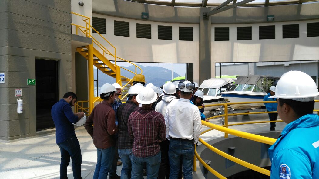 HidraulicaECI's tweet photo. #Evento_IMEC_Escuela Estudiantes de MHID de la @Escuelaing visitan instalaciones industriales. Estación de Bombas de San Rafael https://t.co/KjdmTY72Jj