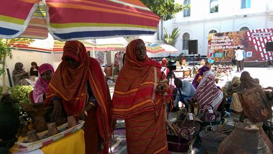 MKahiye's tweet photo. Day one #MadeInXamar showcasing locally made traditional #Somalia products 
#MuqdishaawigaaMudan. Come and buy some stuff for your home. https://t.co/FQAHvPVGEo