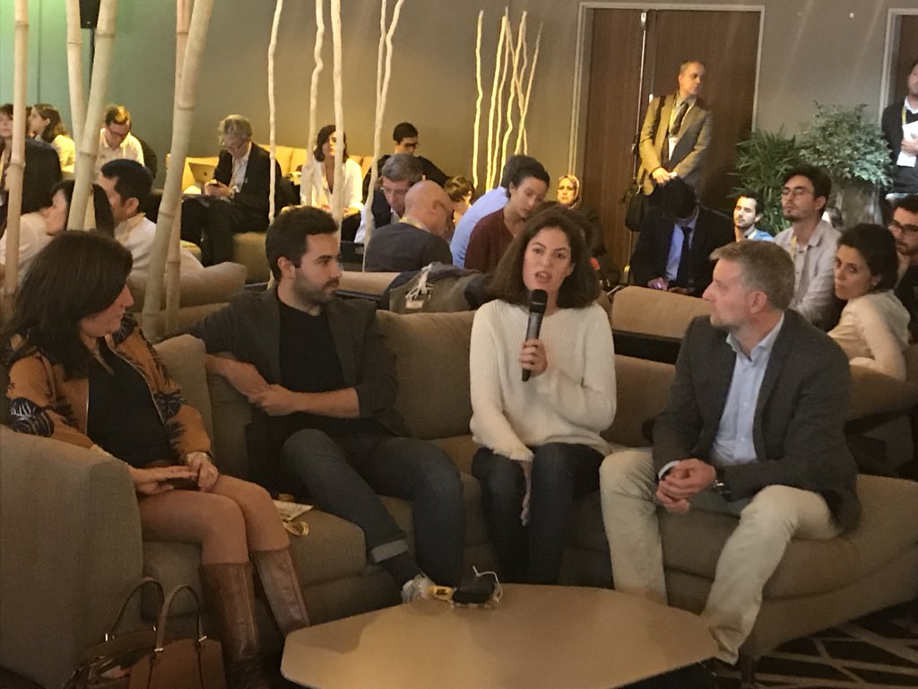 's tweet image. @JudithGrumbach remet en lumière le caractère pionnier de nombreux enseignants à qui il faut redonner confiance et liberté. #UneIdéeFolle