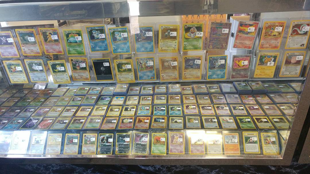 comickings's tweet photo. Got a huge collection of Pokemon singles from base to neo!! Come check out the selection! https://t.co/phcH5mo8ns