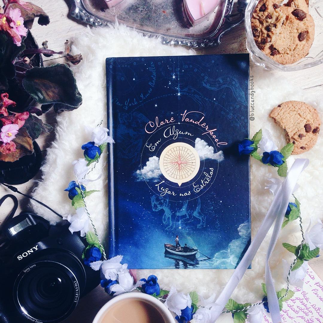 DarkSideBooks's tweet image. Seguimos fora dos trilhos olhando para as estrelas &amp;lt;3 sorteia.eu/fTb #DarkLove