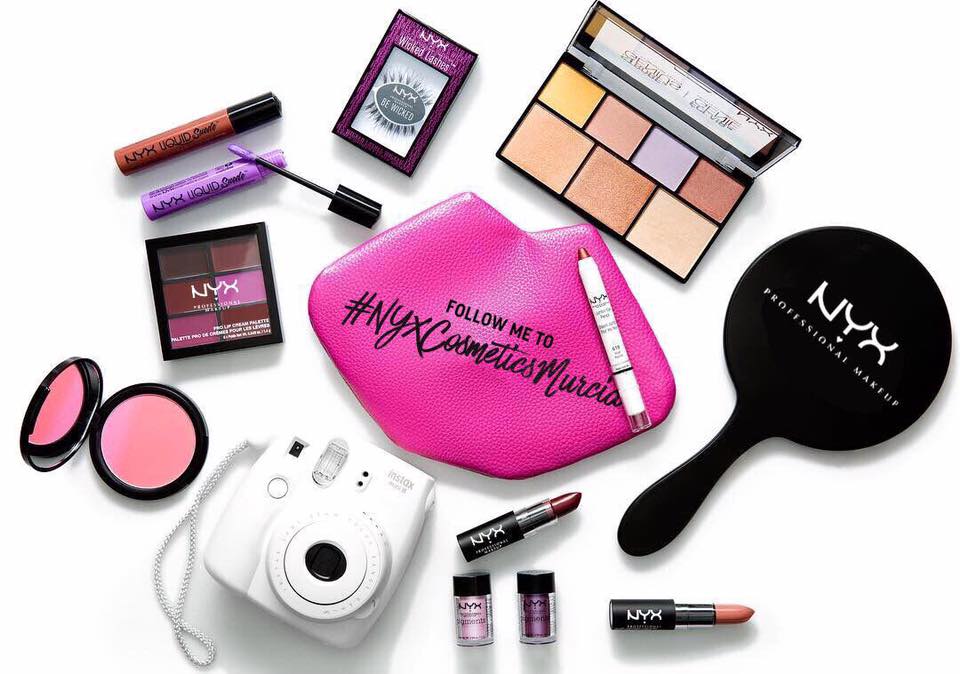 CosmeticaO's tweet photo. NYX Professional Makeup se une a Look Fantastic: https://t.co/EIGLluXbjM y este viernes (13 de Octubre) abre una nueva tienda en Murcia 😋 https://t.co/JmYYbn8AuH