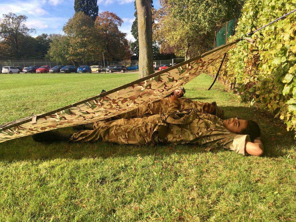 LboroGSArmy's tweet photo. Cadets from Vikings 3 enjoy a small rest during their first field craft lesson. #bashabuddies https://t.co/XiPvDaPORe