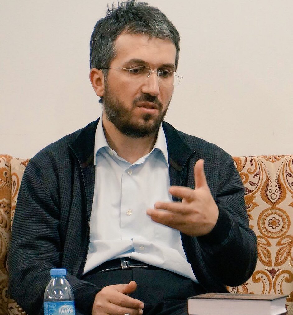 Tasavvuf, kalbin, evin ve cemiyetin Kur'an ve Sünnet ocağında arınmasıdır. 

| İhsan ŞENOCAK