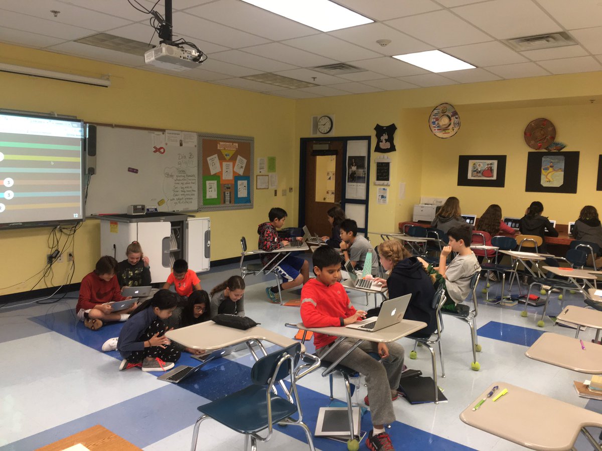 APlumacker's tweet image. My students collaborating on laptops with Quizlet live!