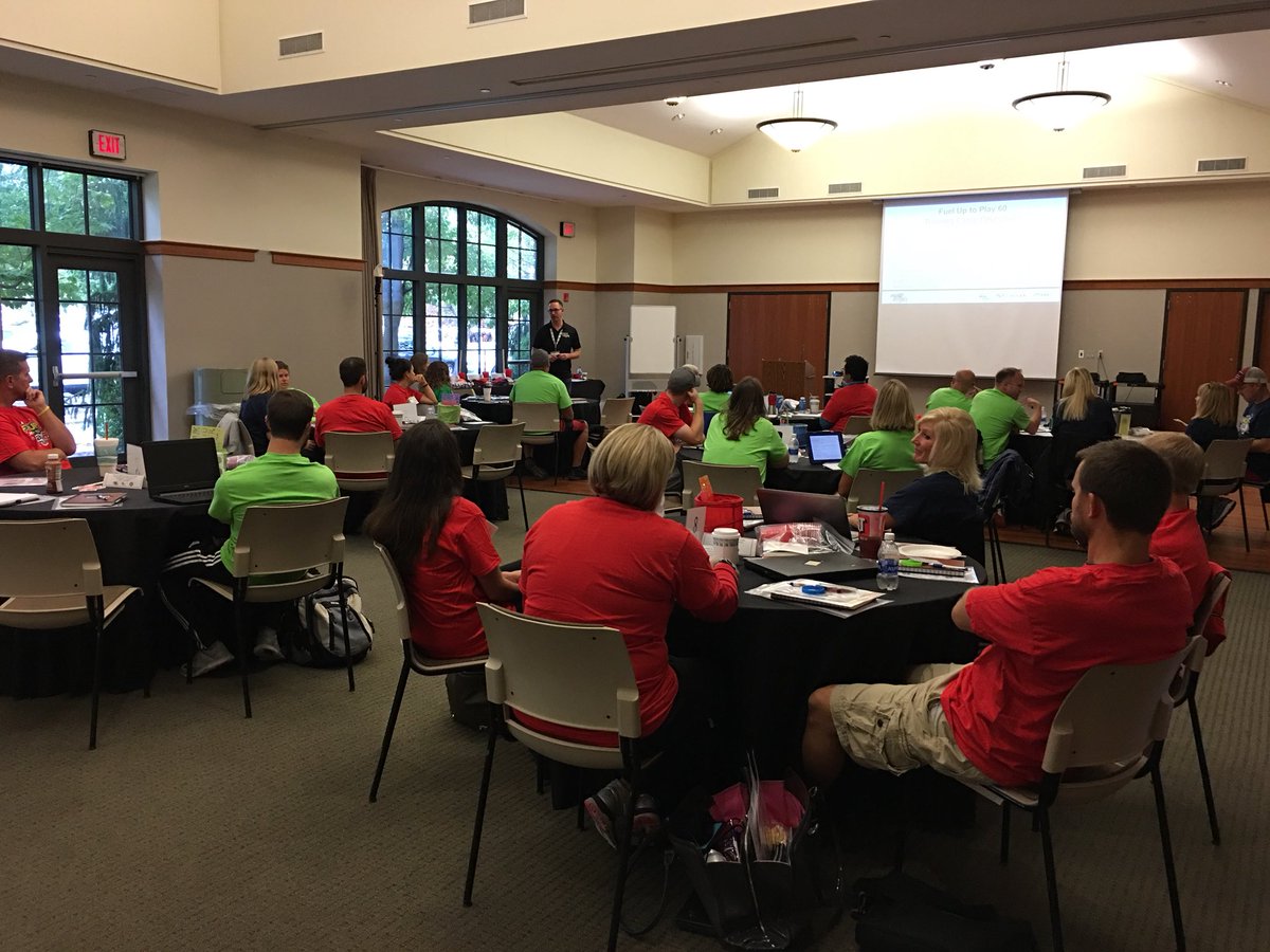 bsheehanRD's tweet photo. And we are off! St. Louis #FUTP60TrainingCamp underway with teachers and staff from over 35 Missouri and Illinois schools. #FuelGreatness https://t.co/5nuMm2dBmw