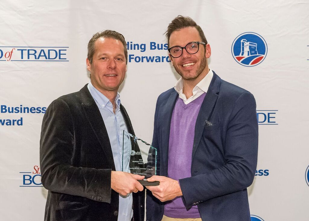 boardoftrade_'s tweet photo. It's #TBT! Roger Maunder @upskydownfilms won Community Builder Volunteer of the YEAR at #BEA2016. Nominate: https://t.co/o4WC4D4CqE #BEA25 https://t.co/pWH7llIGZZ