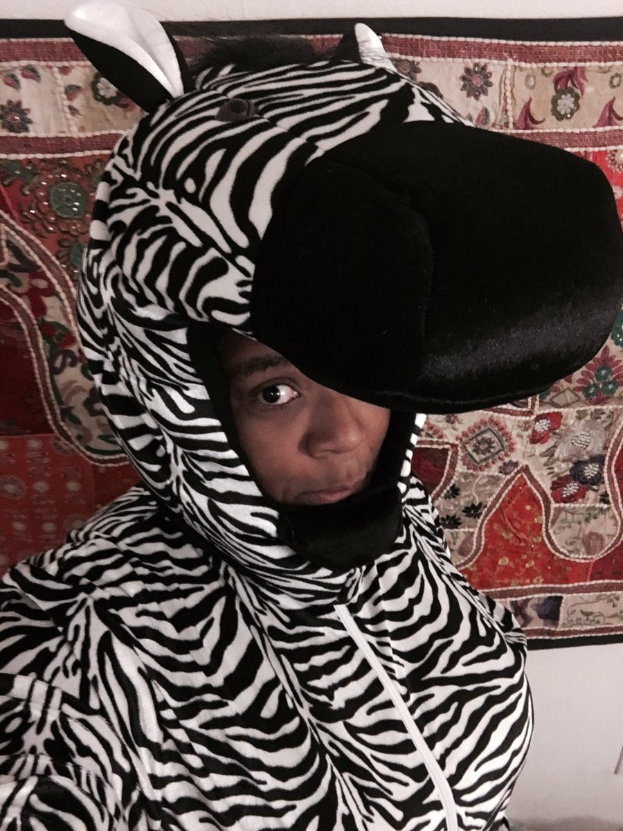 arcticisleteach's tweet image. When you&apos;ve dressed up for 26 days &amp;amp; realize you&apos;ve come to the end of the alphabet. What will I wear tomorrow? #Kindergarten #zisforzebra