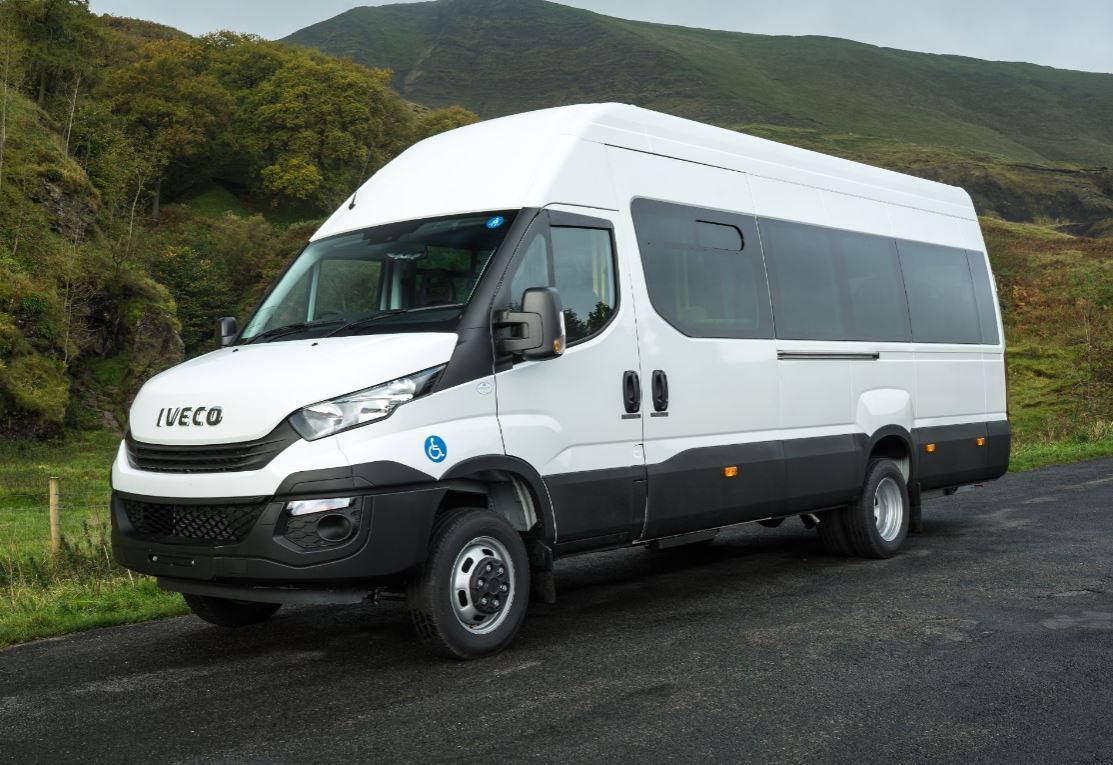 MinibusGuy's tweet photo. If you like your minibuses to be massive and Italian, this is the one for you @IVECOUK @GuestIvecoTruck #busmaster https://t.co/u2z5vk41LO https://t.co/tF2fFcOSrv