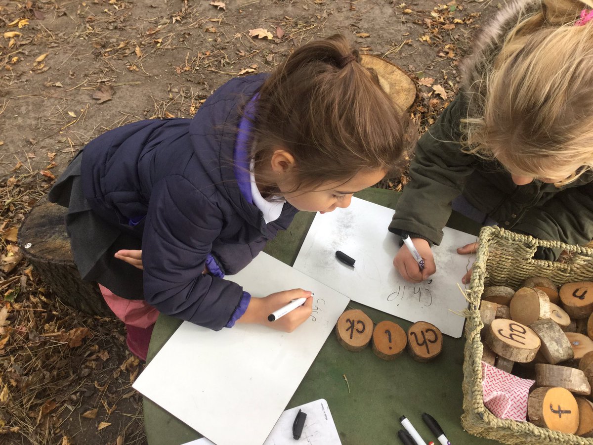 WMOutdoor's tweet photo. @WMPrimaryY1 we ❤️ phonics outdoors! https://t.co/SySPGw2Hnb