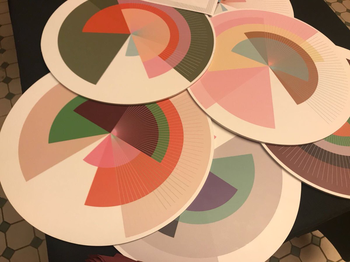 InCatModaBCN's tweet image. About yesterdey at #ThecolorCommunity @Gratacos1940 @EstrellaDammEs #ss19 #trends