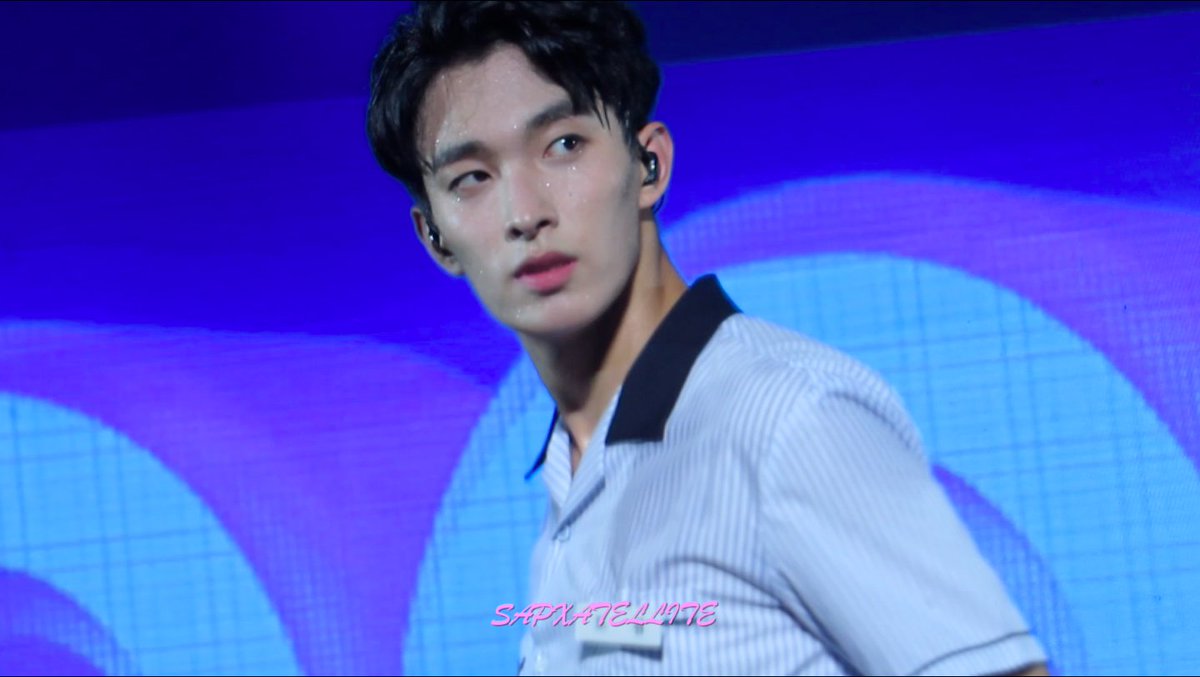 sapxatellite's tweet photo. 170909 #์ธ๋ธํด #SEVENTEEN
#ใใฎใงใ #DK #Dokyeom #์ด์๋ฏผ #๋๊ฒธ #DiamondEdgeinKL #DiamondEdge #SEVENTEENinMY #SEVENTEENDiamondEdge #DiamondEdgeinMY https://t.co/QKuHrxAfFK