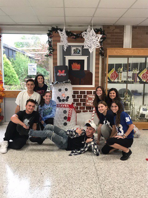 mnhsclassof2020's tweet photo. Thank you to everyone who came out and helped make our mural AMAZING! #classof2020 #sophomores #winteriscoming #eduardo https://t.co/XdsttmTuTM