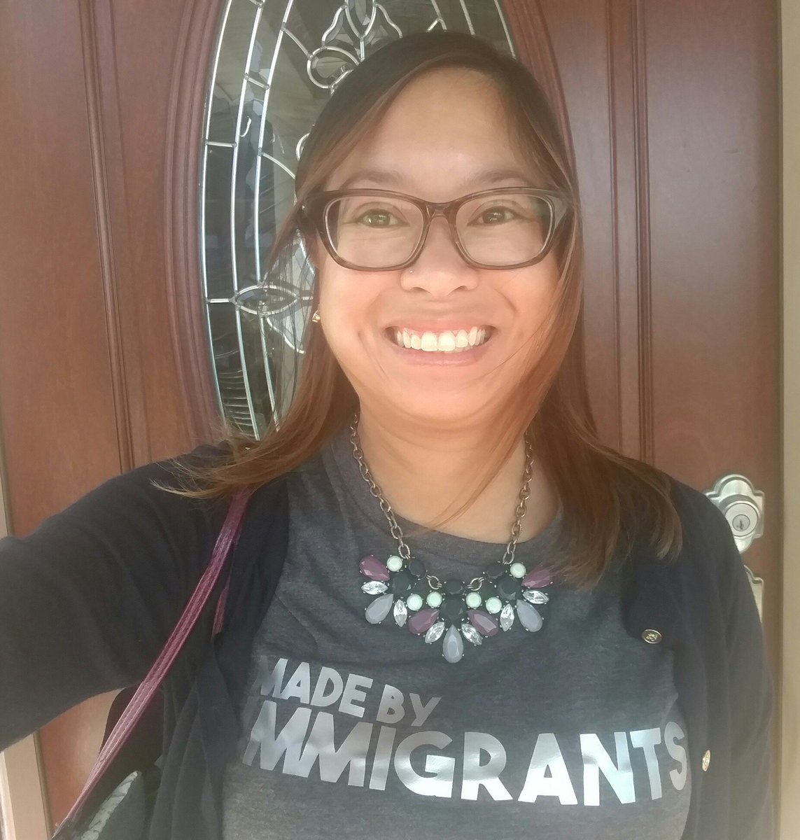 cmleider's tweet photo. Happy Thursday! Happy fall! Happy Filipinx-American Heritage month! #DefineAmerica #Filipina #FilipinxTwitter https://t.co/4EudKt2Fsx