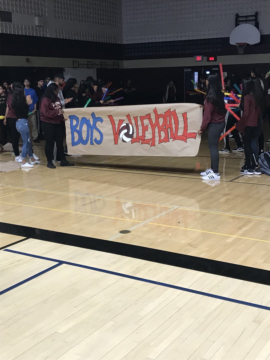 SandalwoodH_SS's tweet photo. Sabres Pep Rally celebrating fall athletics at SHSS #proudtobeasabre. https://t.co/r67t5TSHX7