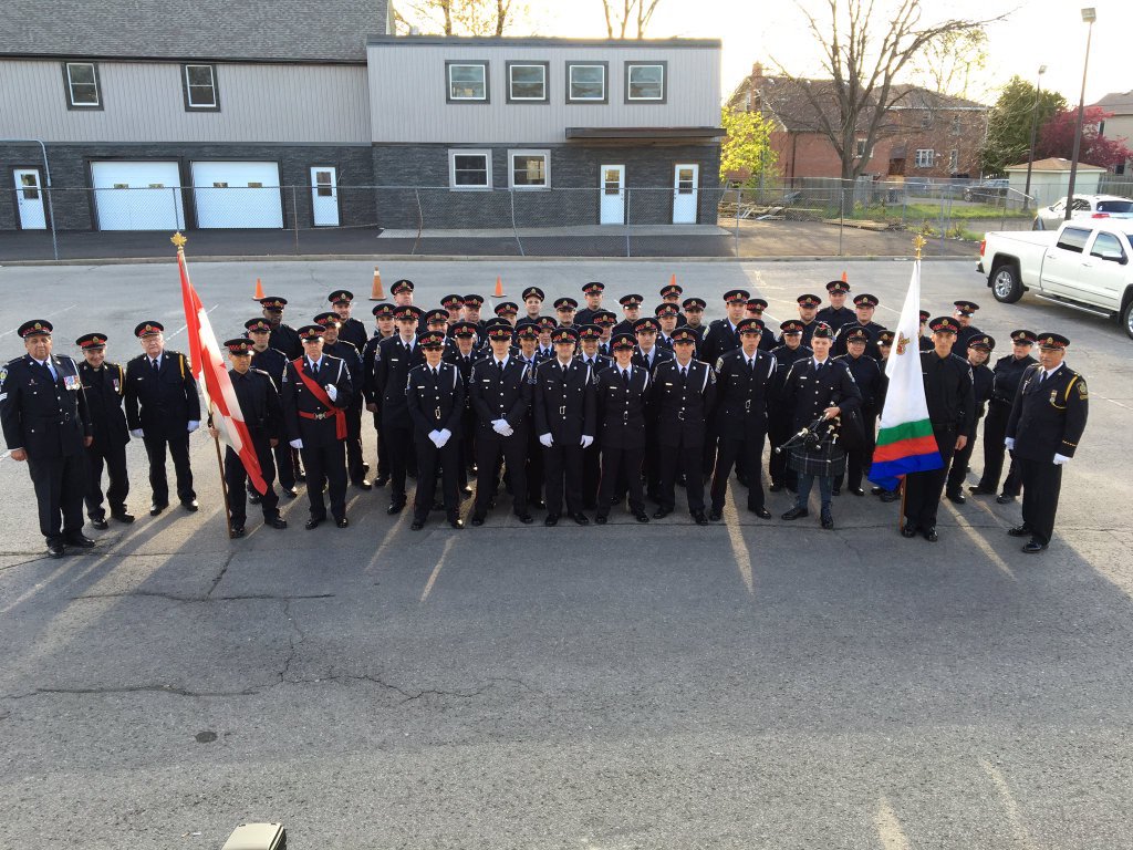 NiagRegPolice's tweet photo. Don't forget we recruiting for our Auxiliary Officer Program.  Information sessions are coming https://t.co/bIBZRukAaQ #volunteerism https://t.co/I4zUmhFqTP
