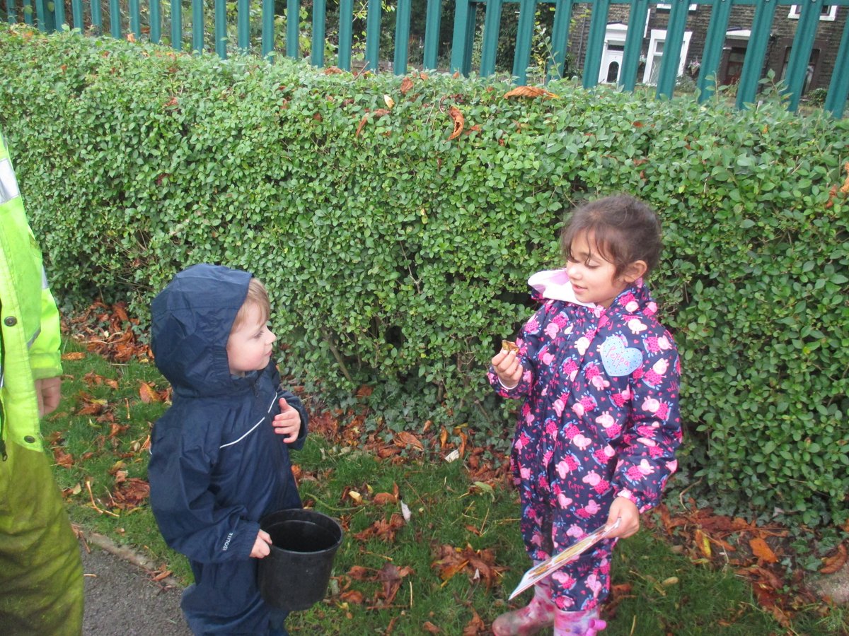 dove_shell_fed's tweet photo. Reception Class have enjoyed Forest School over the last two weeks. #autumnhunt #mudslide #DSFStJRec https://t.co/TIKe86pqMH