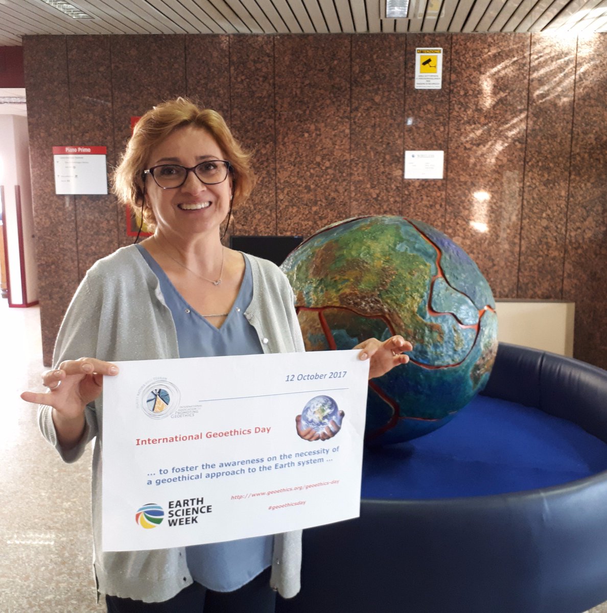 IAPGeoethics's tweet photo. Today is the INTERNATIONAL GEOETHICS DAY: https://t.co/d8ruuS1wBL Take your photo! Promote #geoethics #GeoethicsDay #earthscienceweek https://t.co/WzJlHDmPCf