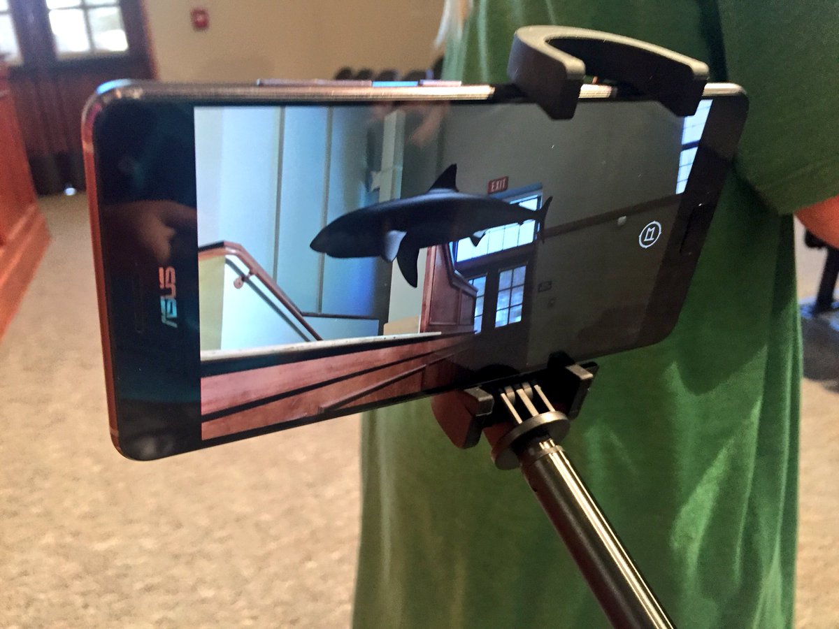 21st_teacher's tweet photo. @BVBulldogs1 having a blast exploring augmented reality Wed! @christianfuhrer @gobhusd @GoogleForEdu #googleexpeditionsAR #BH1 #i4Coach https://t.co/wJGgMNzM8B