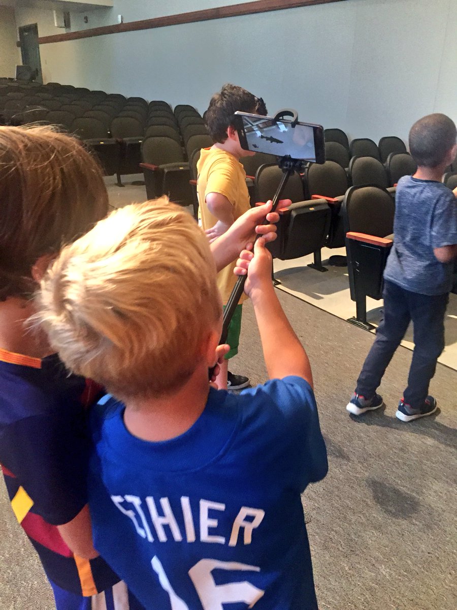 21st_teacher's tweet photo. @BVBulldogs1 having a blast exploring augmented reality Wed! @christianfuhrer @gobhusd @GoogleForEdu #googleexpeditionsAR #BH1 #i4Coach https://t.co/wJGgMNzM8B