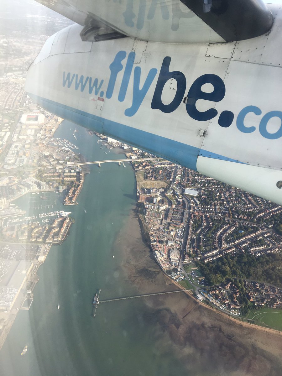 Clare_PureHR's tweet photo. @PureHRLtd on our travels again today and some fabulous views of #Southampton #itchenbridge from the plane to #Manchester #clientdays #HR https://t.co/IQimb8eXDC