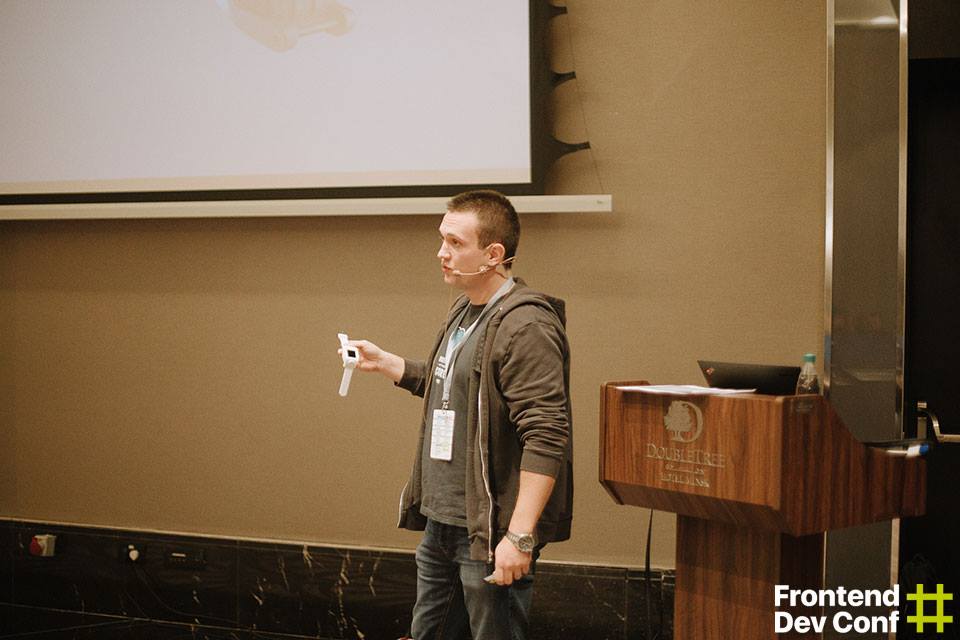 epam_belarus's tweet photo. Наш коллега Игорь Еростенко с докладом “Embedded virtual tour” на #FDConf2017 https://t.co/OZXcsxoARu