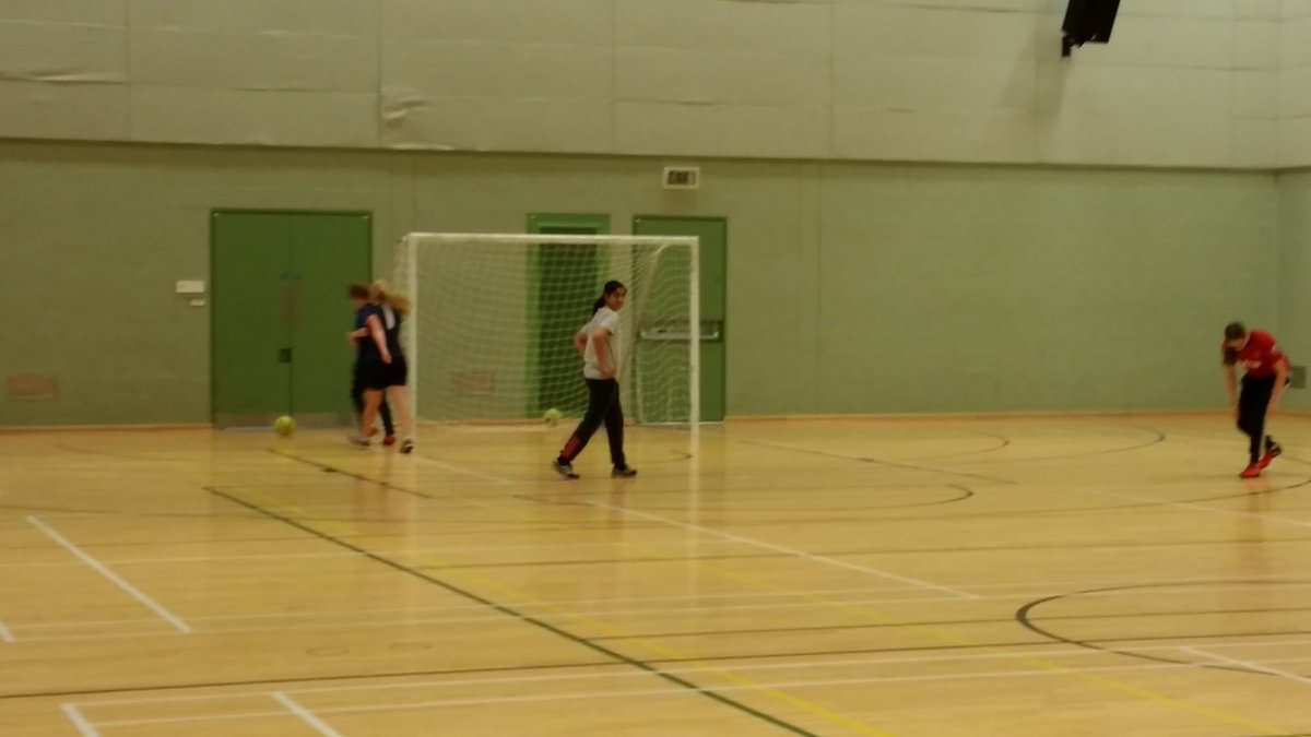 cmcevoy21's tweet photo. #Kickstart Football @UCLAN_STFSC
โฝ Come and have a kickaround with us Girls!
#football #femalestudentsonly #STFSC https://t.co/nBfmaOFEck